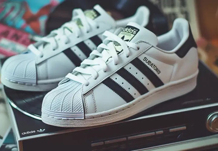 Buty Adidas Vintage: ikona stylu czy przereklamowany trend mody?