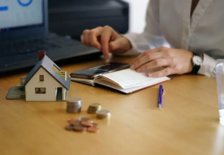 Ile musisz zarabiać w UK aby dostać kredyt na mieszkanie - Poradnik