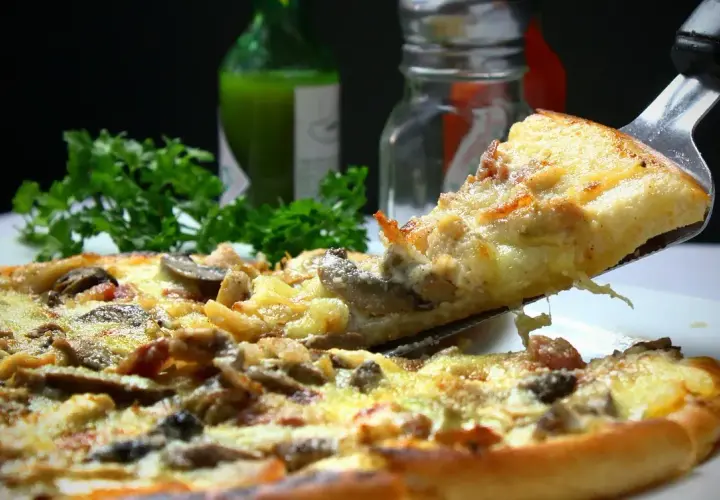 Jak idealnie piec pizzę Guseppe - czasy i temperatury pieczenia