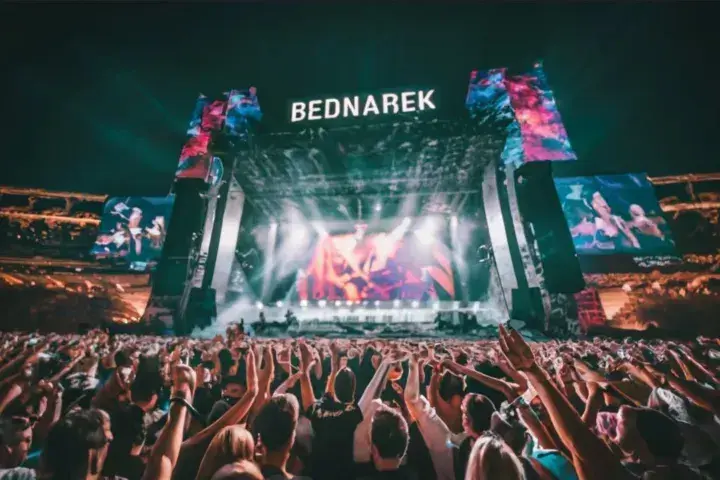 Ile trwa koncert Bednarka? Poznaj zaskakujące szczegóły!