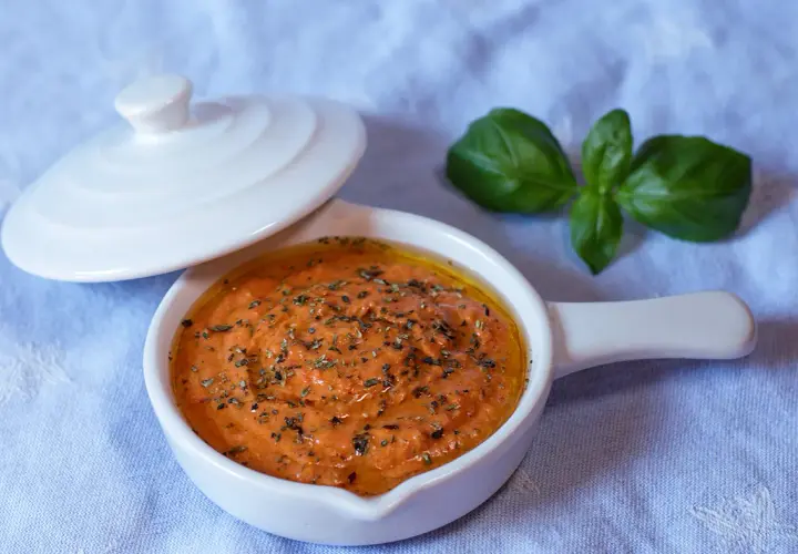 Pesto alla calabrese z czym podać, aby zachwycić gości