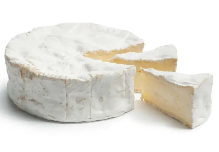 Ile kalorii ma ser camembert? Poznaj wartość energetyczną