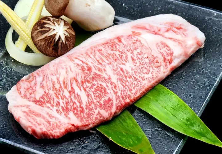 Japońska wołowina: Poznaj sekrety wyjątkowego mięsa Wagyu