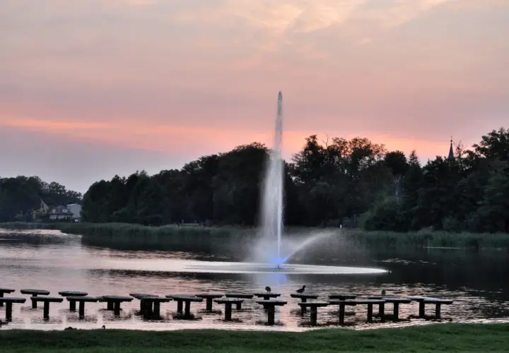 Jezioro Łoniewskie - tajemnice, atrakcje i piękno natury w regionie