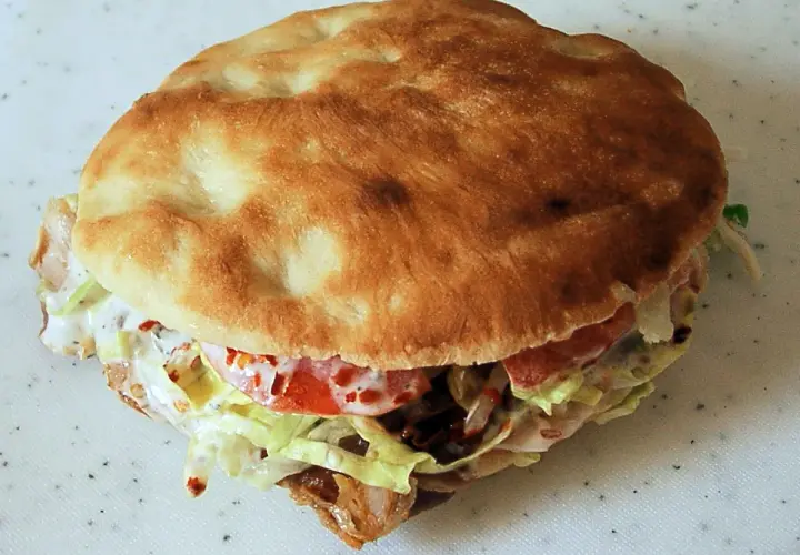 Gdzie jest kebab? Odkryj najlepsze miejsca na pysznego kebaba w Polsce