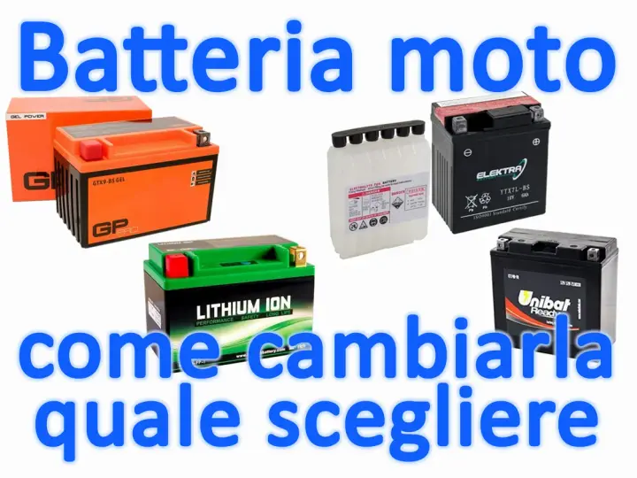 Diverse batterie per moto, incluse quelle senza manutenzione che si possono ricaricare, pronte per essere cambiate o scelte.