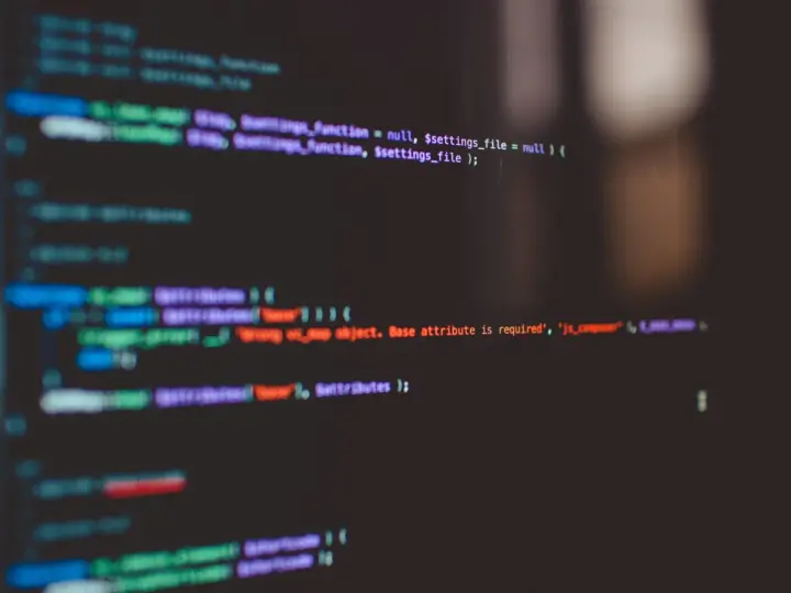 Jak połączyć CSS z HTML? 3 metody, błędy i dobre praktyki