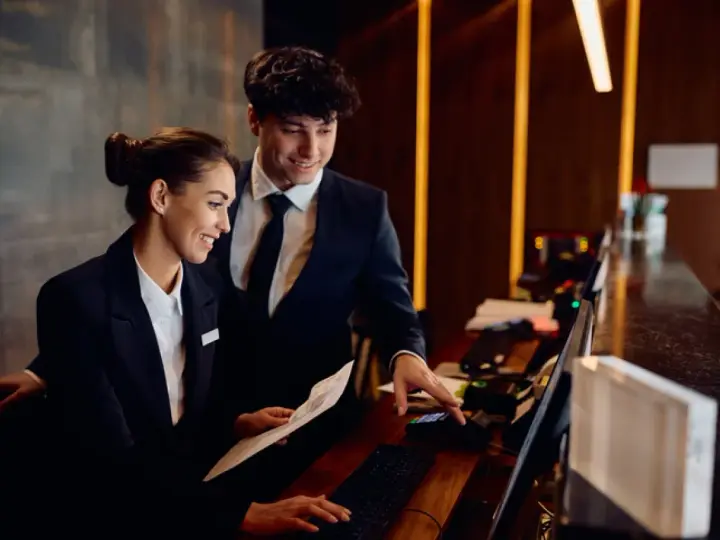 Czym się różni hotel 4-gwiazdkowy od 5-gwiazdkowego? Odkryj kluczowe różnice