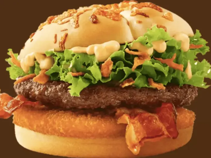 Burger Drwala: 915 kcal. Jak go jeść i nie żałować?
