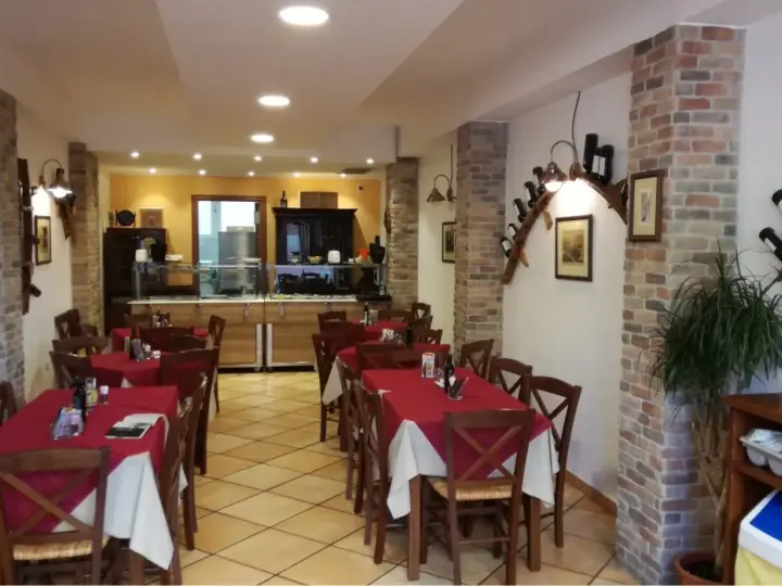 Gastronomia La Genuina Sassari: Sapori Sardi Autentici e Tradizione