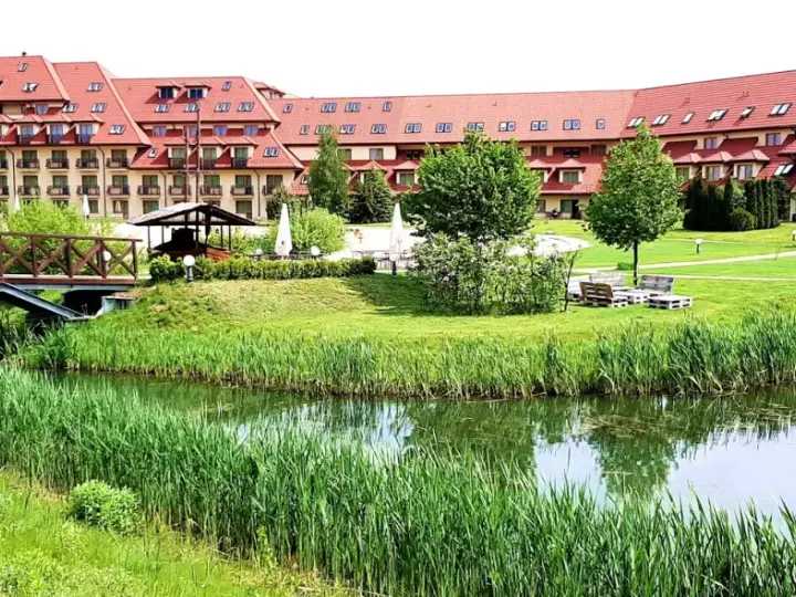 Hotel Ossa ile pokoi - poznaj szczegóły i wybierz idealny nocleg