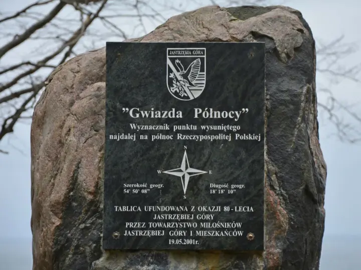Jastrzębia Góra: Gdzie leży i dlaczego to "Gwiazda Północy"?