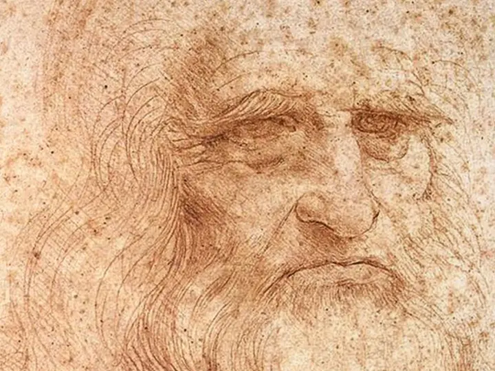 Szkic twarzy starca, przypominający portret z epoki renesansu, idealny do ilustracji biografii Leonardo da Vinci.