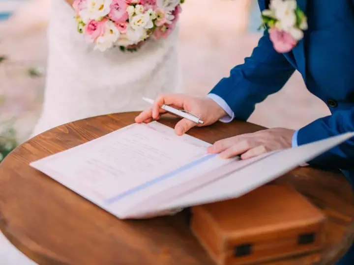 Co potrzebne do ślubu konkordatowego? Kluczowe dokumenty i formalności