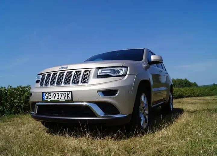 Ile oleju potrzebuje Jeep Grand Cherokee 3.0 CRD? Sprawdź teraz!