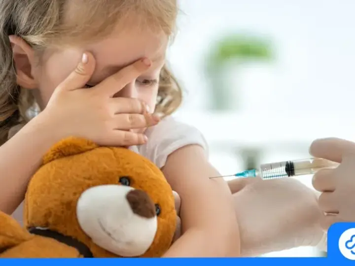 Lekki katar u dziecka a szczepienie: Czy zawsze czekać?