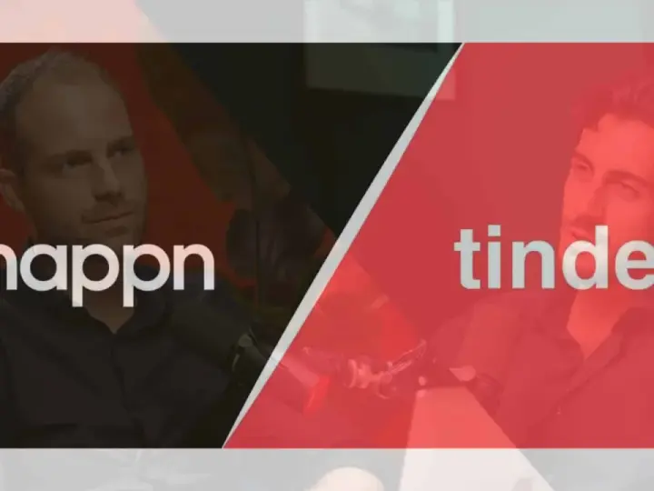 Deux hommes discutent, l'un sous le logo happn, l'autre sous le logo tinder. Lequel choisir pour trouver l'amour ?