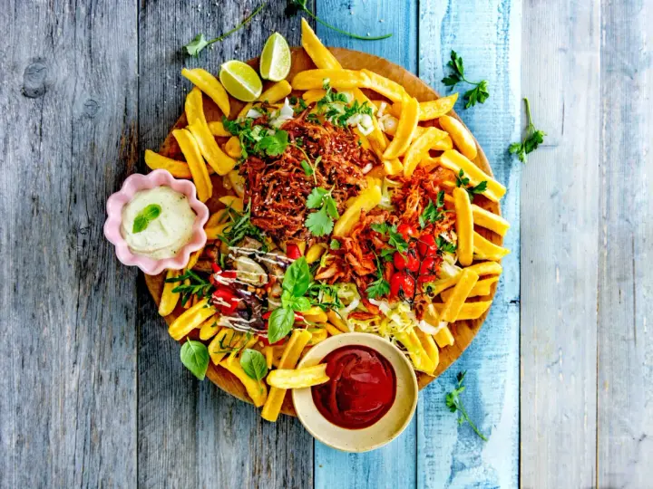 Z czym jeść frytki? Klasyka, loaded fries i wege inspiracje
