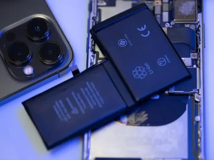 Kiedy warto wymienić baterię w iPhone? Ile wytrzymuje w różnych modelach?