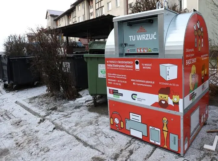 Gdzie wyrzucić słuchawki, aby nie szkodzić środowisku?
