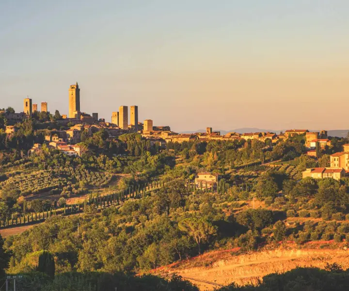 Gdzie zjeść w San Gimignano? Odkryj najlepsze lokale i smaki