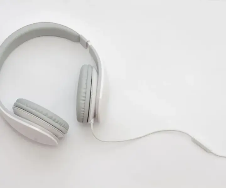 Jak naładować słuchawki JBL - proste kroki, aby uniknąć problemów
