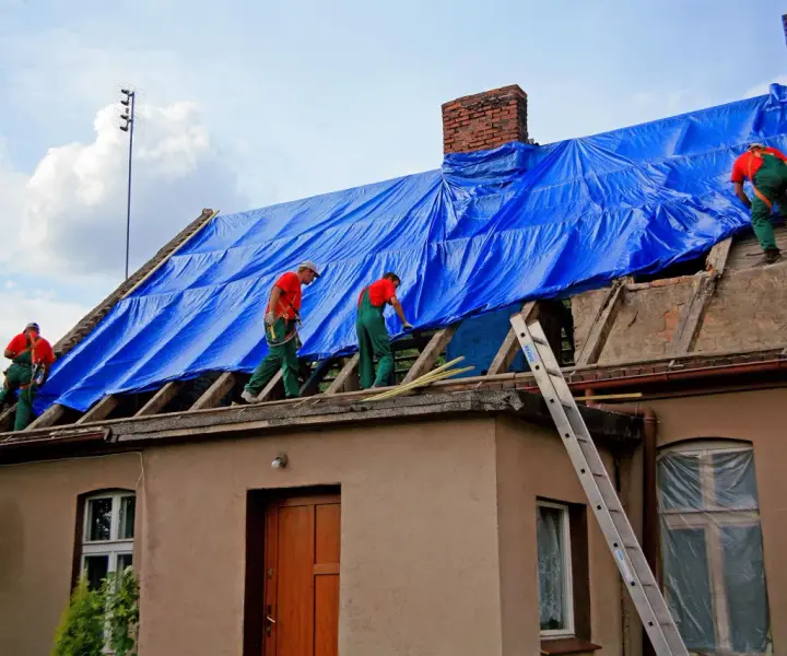 Ile kosztuje pozwolenie na zmianę konstrukcji dachu? Sprawdź koszty!