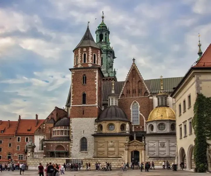 Ile kościołów jest na Starym Mieście w Krakowie? Zaskakujące liczby!