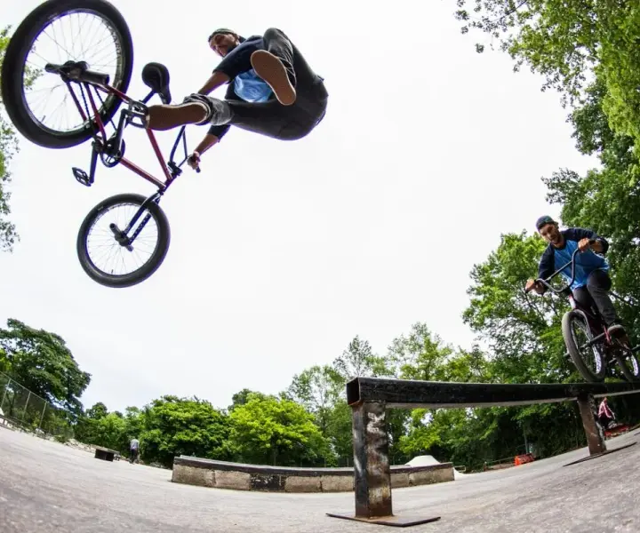 Skatepark Bydgoszcz - najlepsze miejsca do jazdy na deskorolce i BMX
