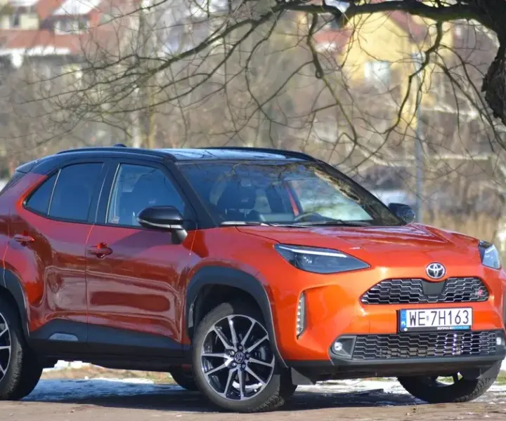 Toyota Yaris Cross czy warto? Sprawdź zalety i wady tego SUV-a