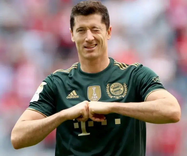 Ile zarabia Lewandowski? Zaskakujące fakty o jego pensji i bonusach
