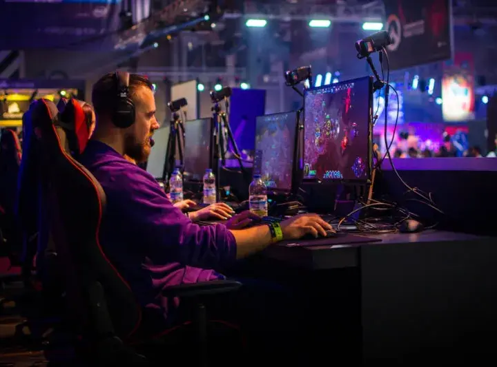 E-sport szaleństwem emocji. Rywalizacja i adrenalina na maksa.