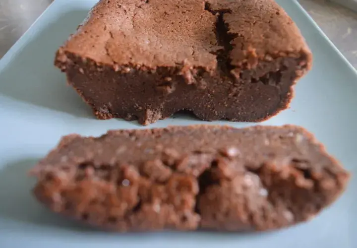Najlepszy przepis na moelleux au chocolat z idealnym płynnym środkiem