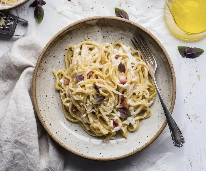 Jaki ser do spaghetti carbonara? Oto najlepszy wybór dla smaku