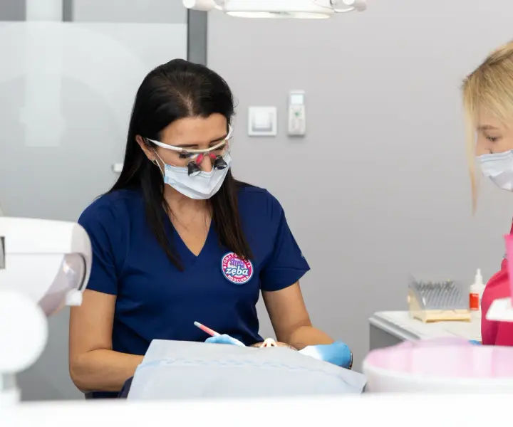 Ile trwa znieczulenie u dentysty? Poznaj różnice i czynniki wpływające