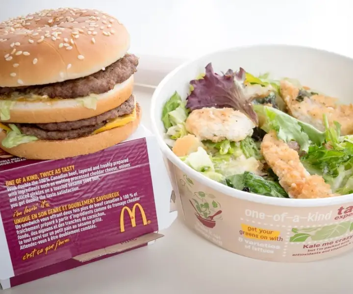 Ile kosztuje sałatka w maku? Zaskakujące ceny sałatek w McDonald's
