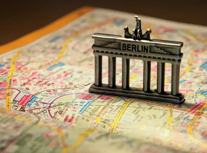 Ile km do Berlina? Poznaj najkrótszą trasę i czas podróży