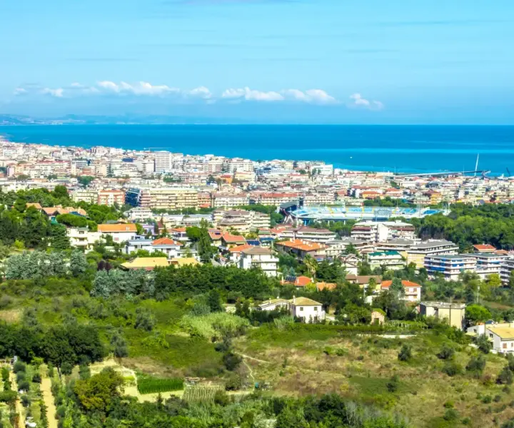 Pescara: Co zobaczyć? Praktyczny przewodnik po plażach i atrakcjach