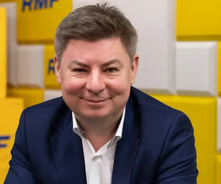 Jaki jest numer do RMF FM? Sprawdź, jak szybko się skontaktować
