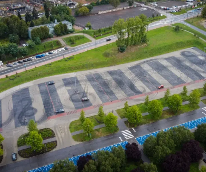 Poradnik parkowania: gdzie zaparkować w Helu przy NCK
