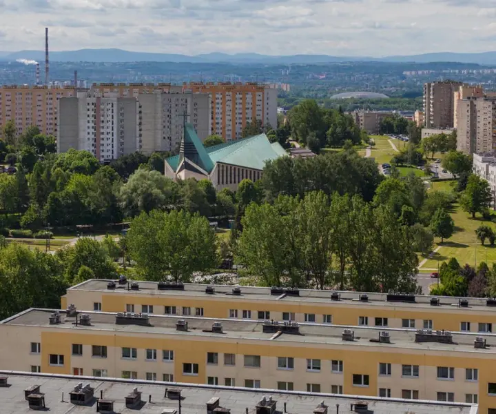Jak dojechać do osiedla tysiąclecia w Krakowie - najlepsze trasy i połączenia