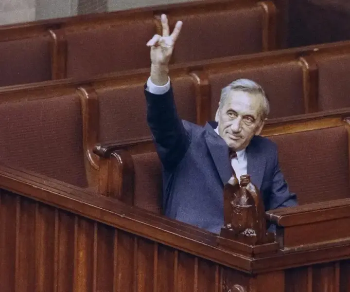 Ile to jest bezwzględna większość w sejmie i dlaczego to ważne?