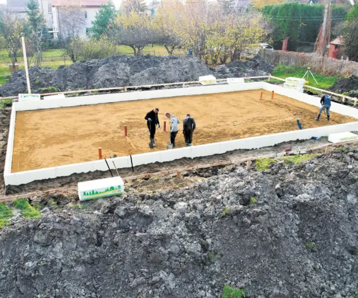 Jaki fundament pod dom? Kluczowe informacje dla budujących