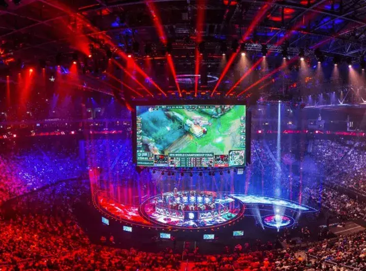 E-sport jednoczy fanów i buduje społeczność graczy