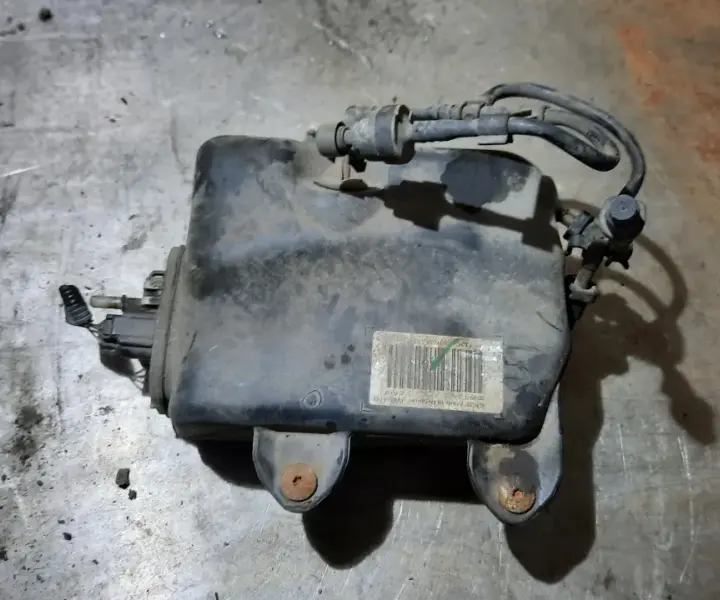 Zbiornik płynu DPF w Volvo V50 – gdzie go szukać i jak dbać?