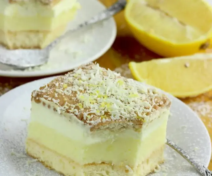 Pyszne ciasto cytrynowe z kremem budyniowym. Prosty przepis krok po kroku