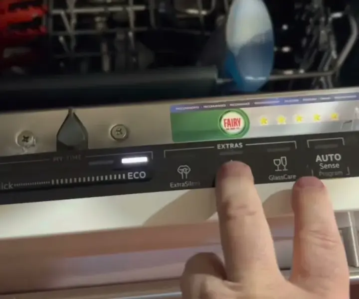 Jak włączyć czyszczenie zmywarki Electrolux i uniknąć awarii