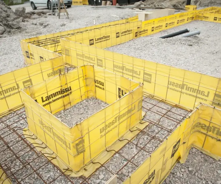 Szalunek tracony ławy fundamentowej: jak poprawnie zastosować