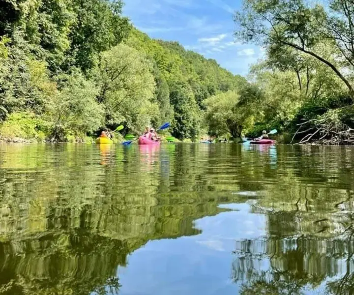 Spływ kajakowy Jelenia Góra – trasy, ceny i porady dla początkujących i rodzin