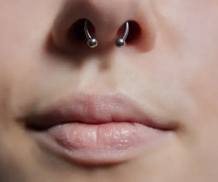 Jak wybrać odpowiednią igłę do piercingu, aby uniknąć błędów i bólu?